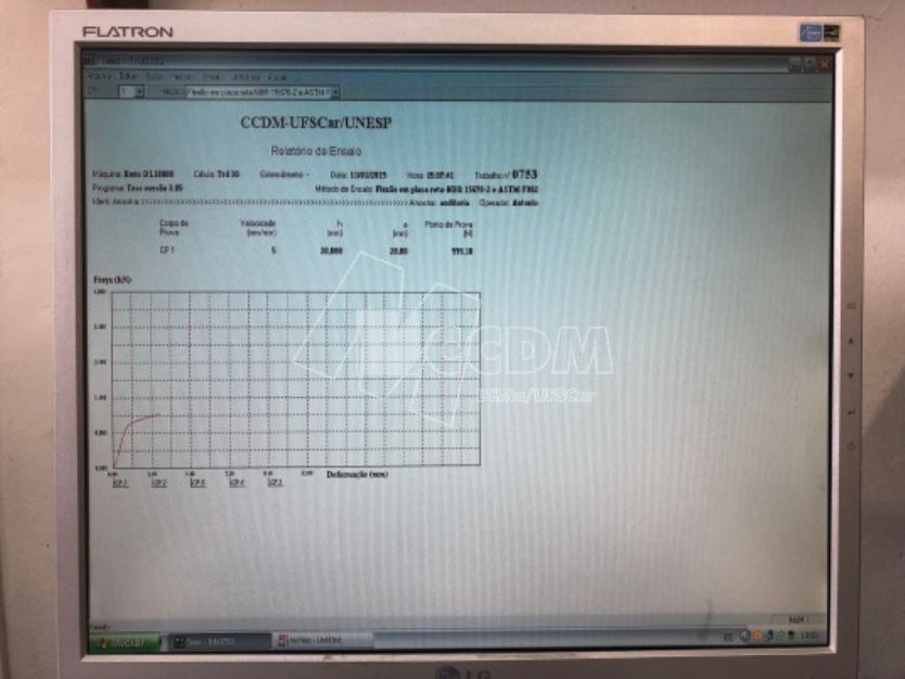 ensaio_de_flexao_em_tres_e_quatro_pontos_01